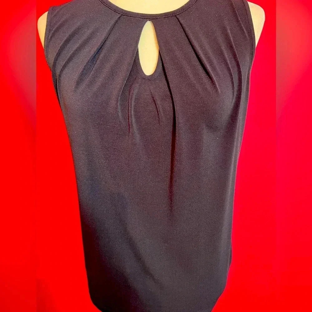 Ann Taylor blouse sleeveless navy blue